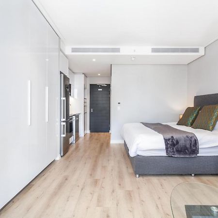 Luxurious 16 On Bree Studio Apartment - Harbour Views Città del Capo Esterno foto